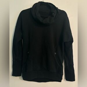 Lululemon Womens 6 Cowl Neck Double Front Zippered Pocket Black Sweatshirt
